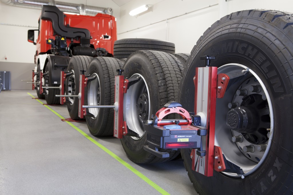 Wheel Alignment UAE Vehicle